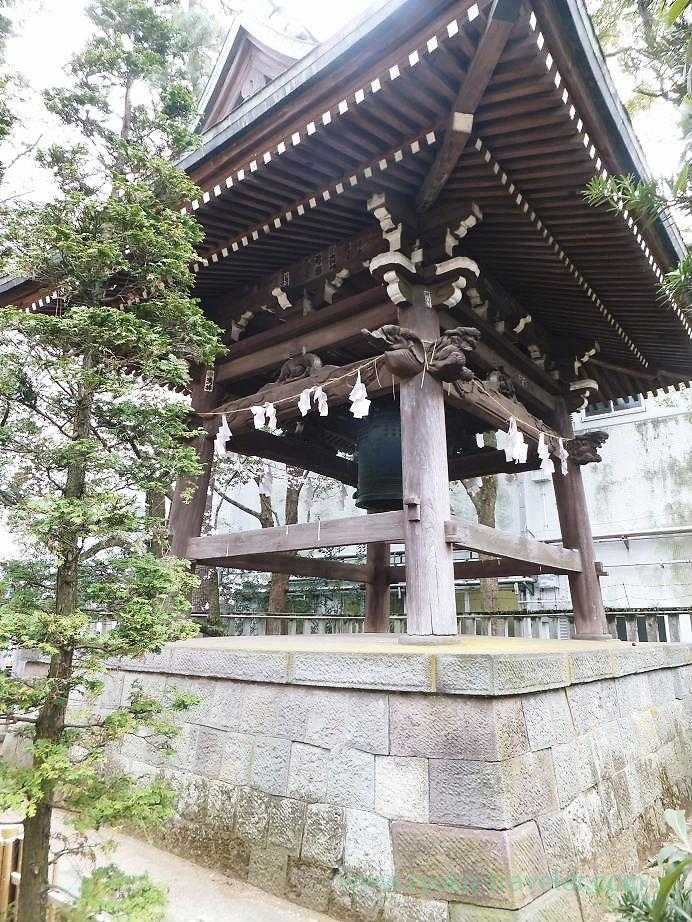 Bell tower, Katsushika Hachimangu shrine (Motoyawata)