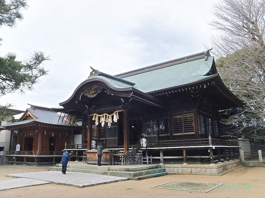 Worship hall at a distant, Katsushika Hachimangu shrine (Motoyawata)
