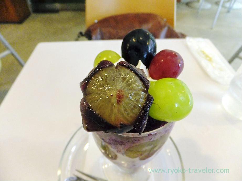 Grape parfait (close), Fruits parlor Fukunaga (Yotsuya-sanchome)