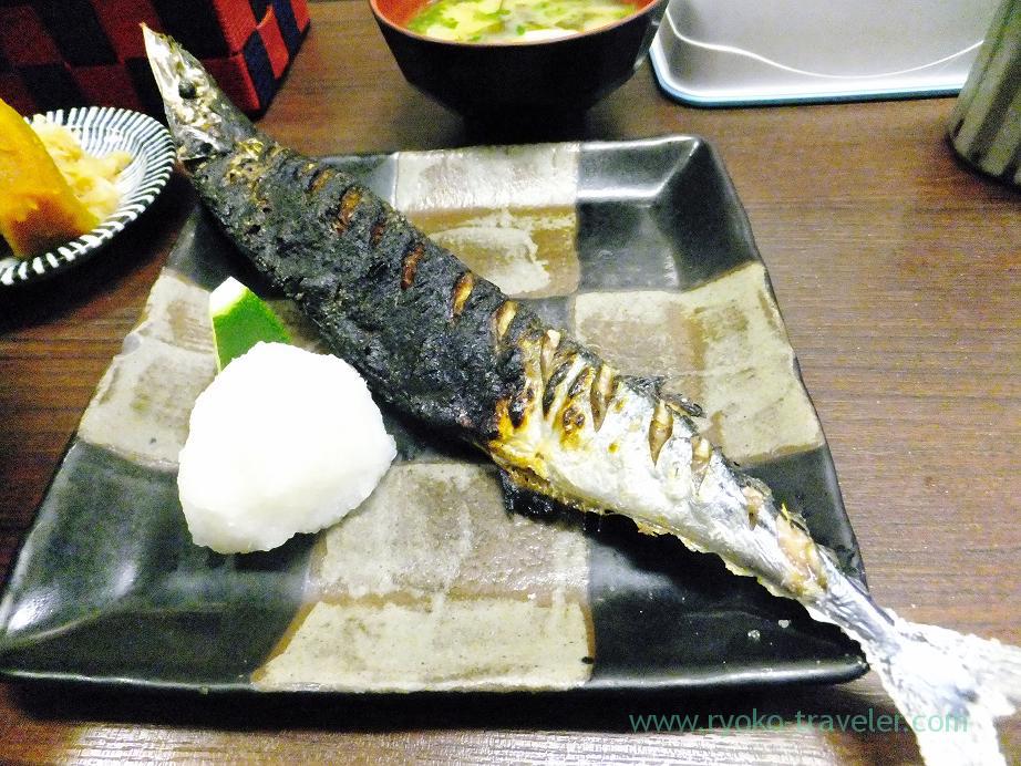 Grilled saury with salt, Takahashi (Tsukiji Market)