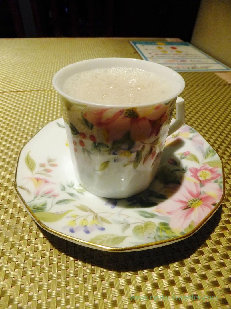 Ginger milk tea, Dilani-san's Sri Lanka curry (Monzen-nakacho)