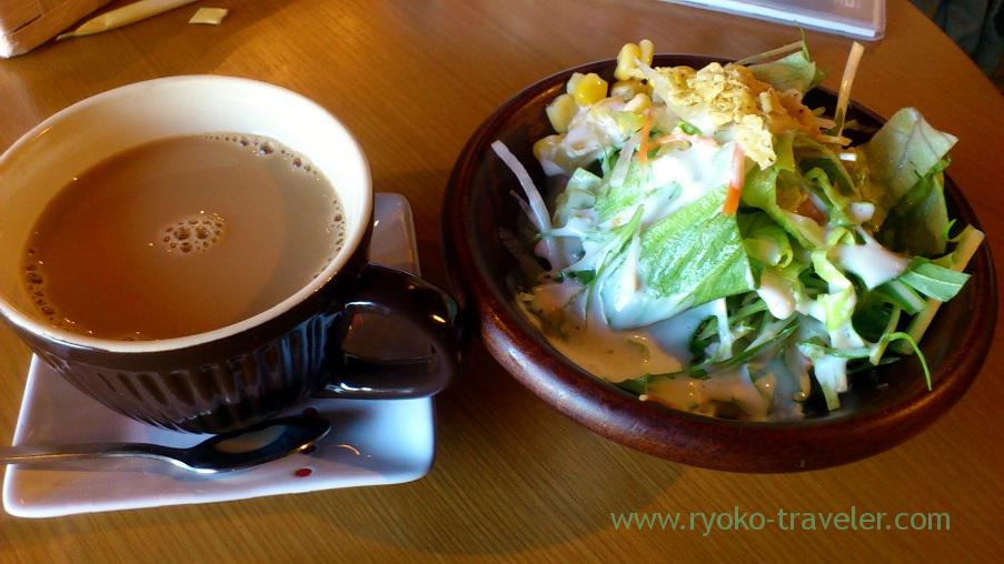 Salad and drink, Wine-Bar Humuhumunukunukuapua'a (Kachidoki)