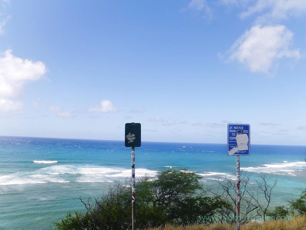 View from the road2, Diamond head, Honolulu 2014