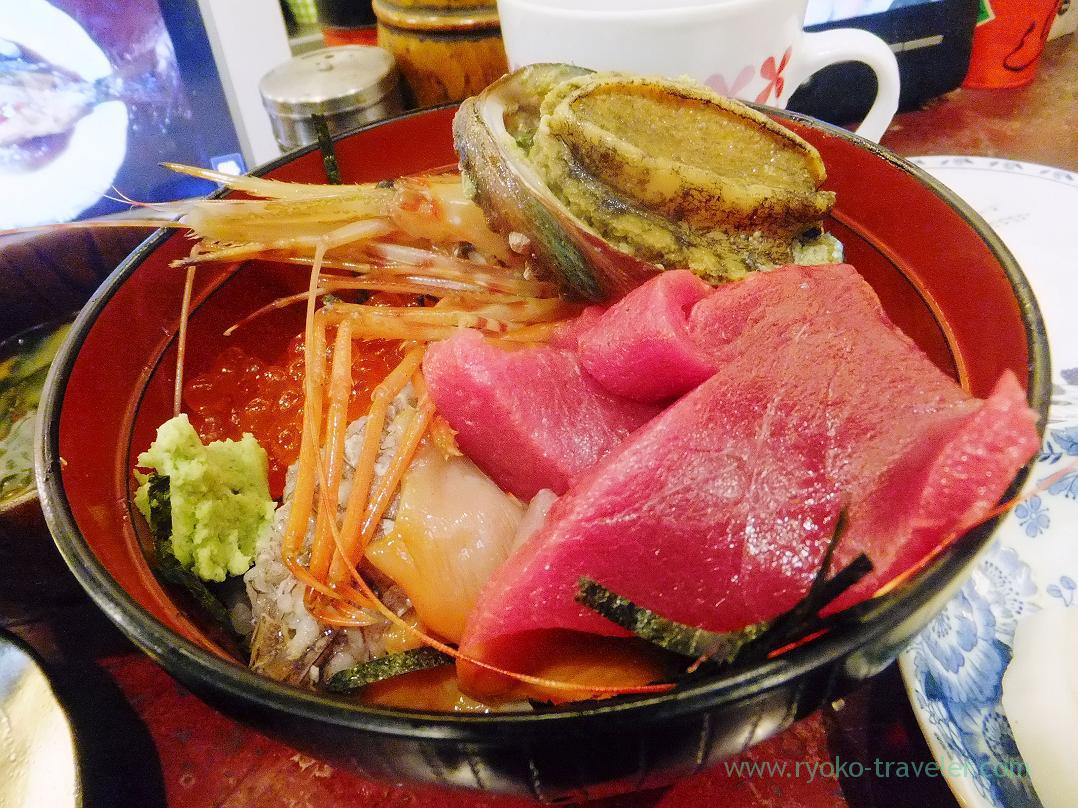 Sashimi bowl, Yonehana (TSukiji Market)