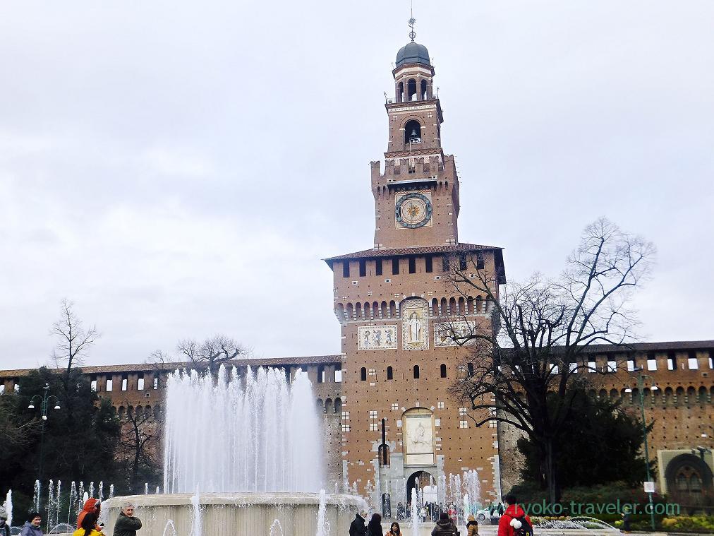 From far, Castello Sforzesco, Milano (Trip to italy 2015)