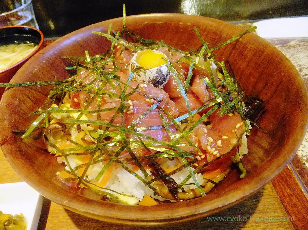 Tuna yukhoe bowl, Totoya. (Kachidoki)