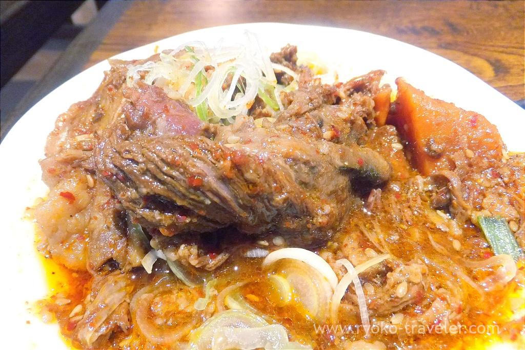 Spicy beef tendon stew's meat, Izakaya Rojiura Kachidoki Tsukishima branch
