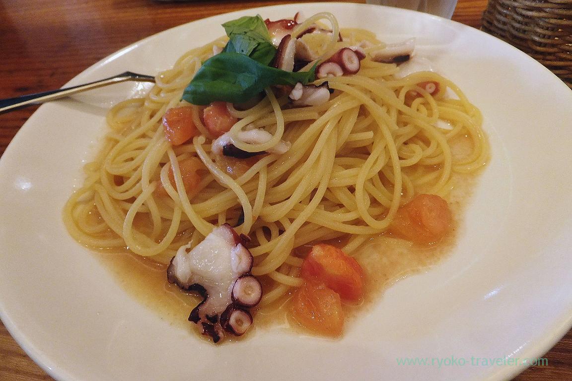 Octopus, anchovy, fresh tomato and bassil based on oil sauce, Italian Shokudou Nora (Tsukiji)