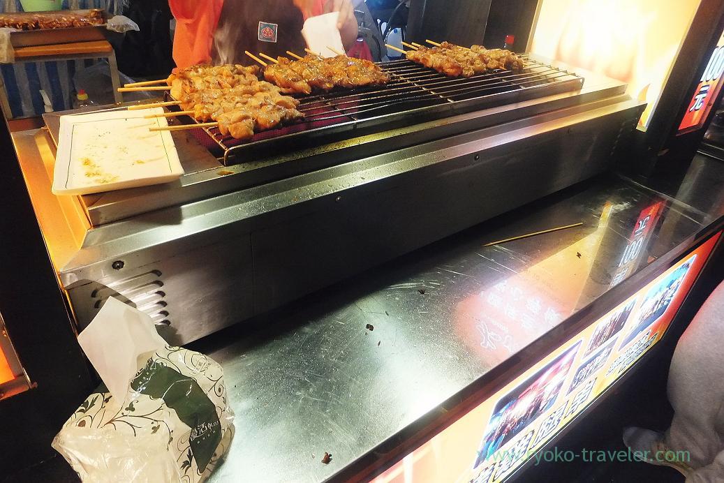 Yakitori looks tasty, Ruifeng night market, Kaohsiung Arena, Taiwan Kaohsiung 2015