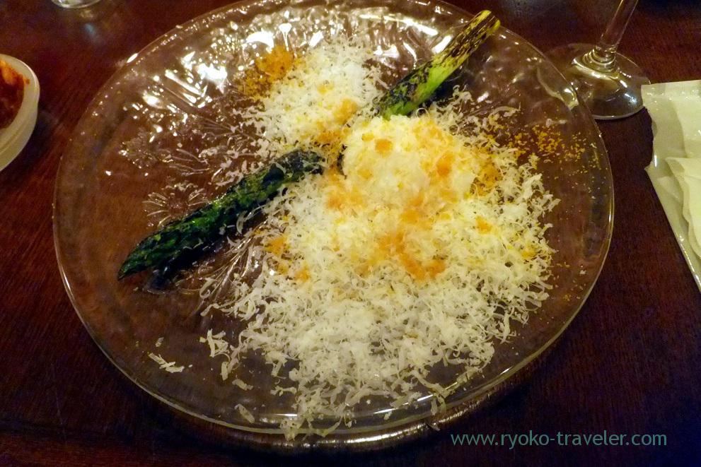 Warm green asparagus with half-boiled egg, bottarga and pecorino romano, il tram (Kiyosumi-Shirakawa)