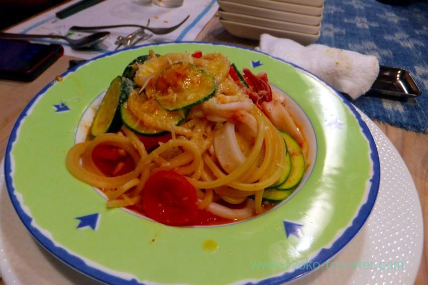 spaghetti-with-squid-and-zucchini-tamacyano-monzen-nakacho