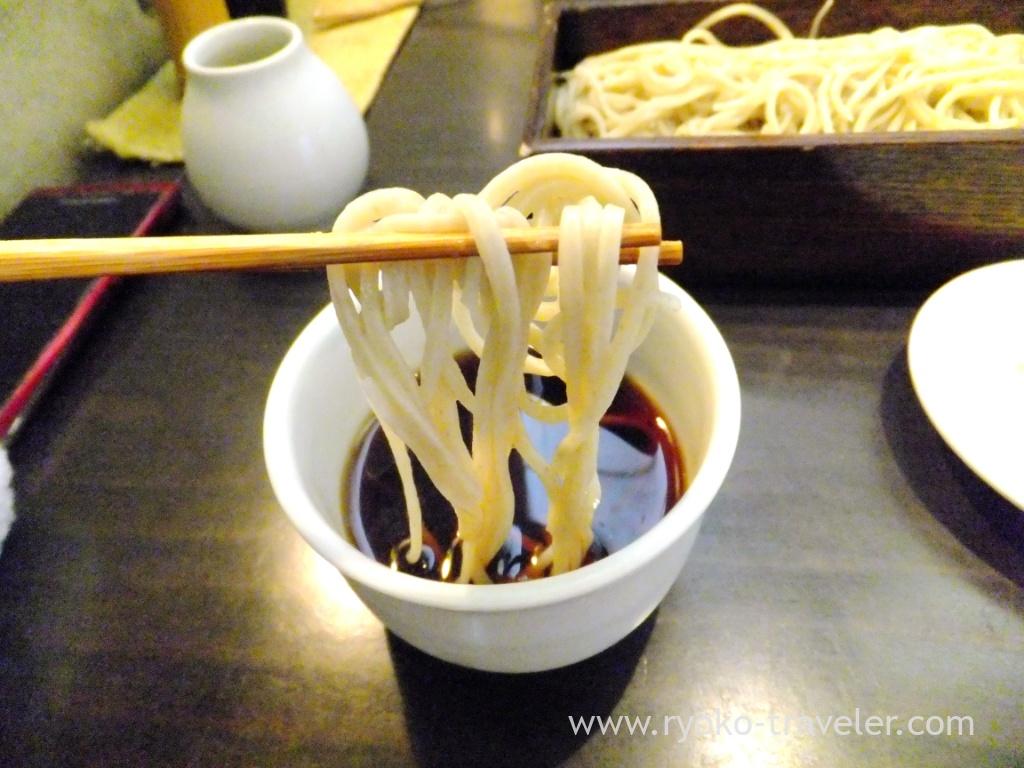 温かいそばのほうが好きだけど、確かにこの食べ方がそばの味が一番わかります(;´Д`)